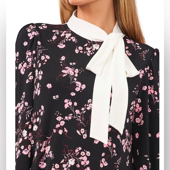 *NWOT* CeCe Scattered Floral Dress - Picture 3 of 3